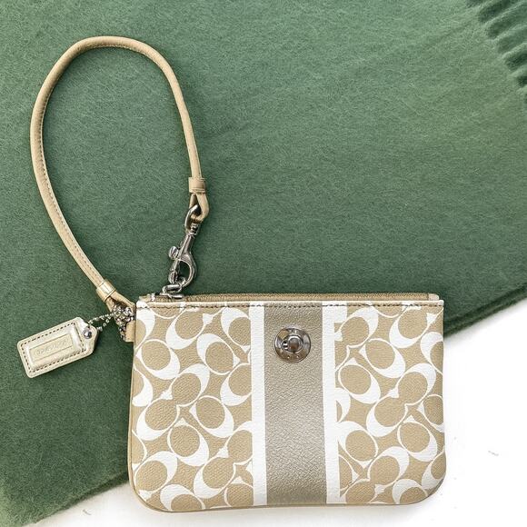 Vintage Coach Gold Cream Monogram Canvas Wristlet | 2000s Designer Mini Bag EUC - Picture 2 of 16